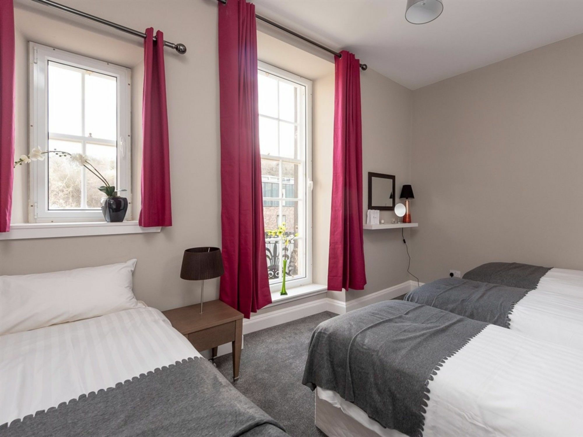 Cornerstone Apartments Edinburgh Bagian luar foto
