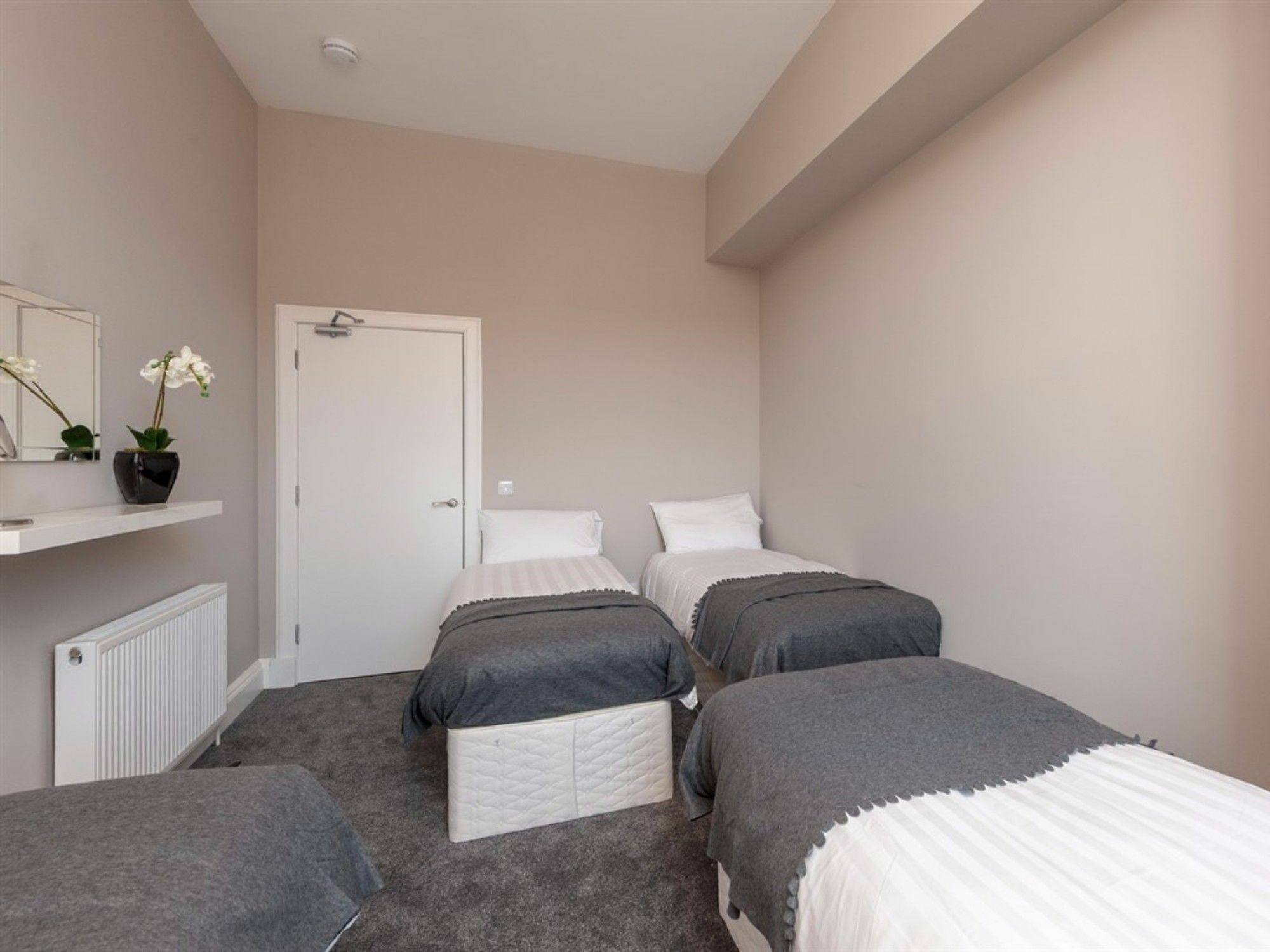Cornerstone Apartments Edinburgh Bagian luar foto