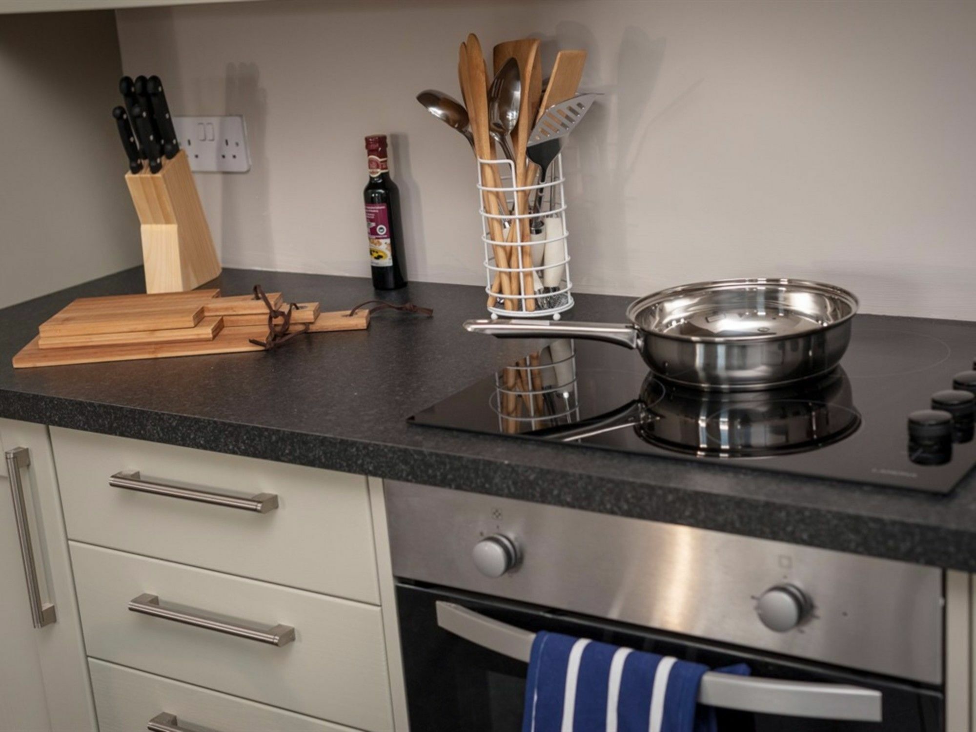 Cornerstone Apartments Edinburgh Bagian luar foto